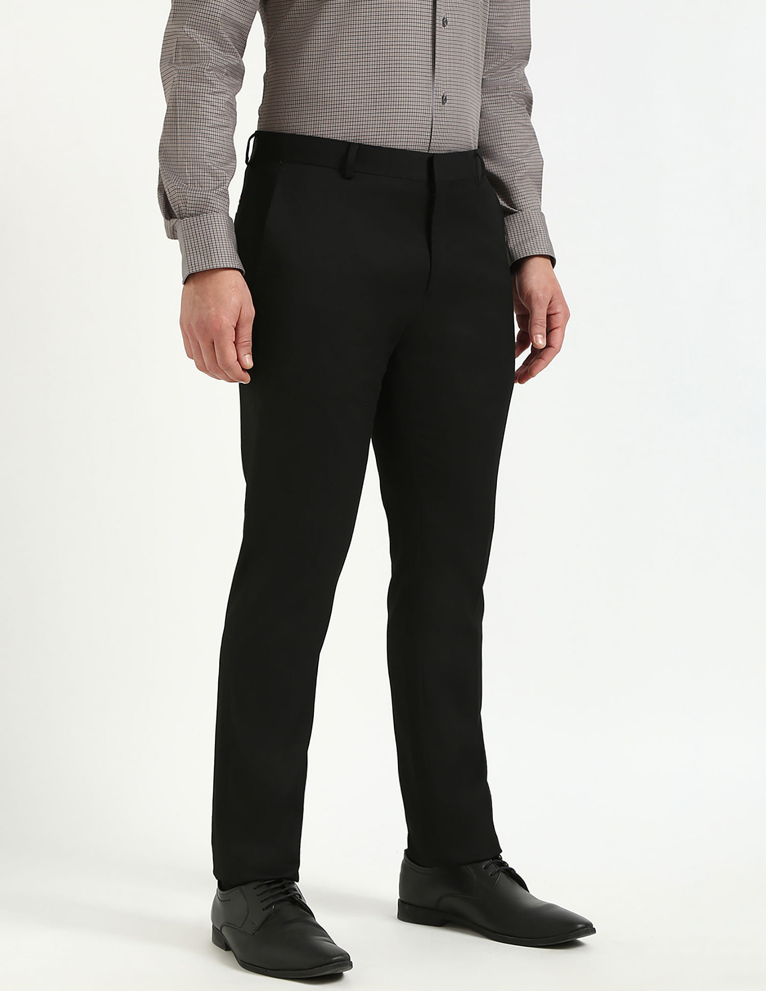 Tommy Hilfiger Regular-Fit Self-Design Mid-Rise Trouser