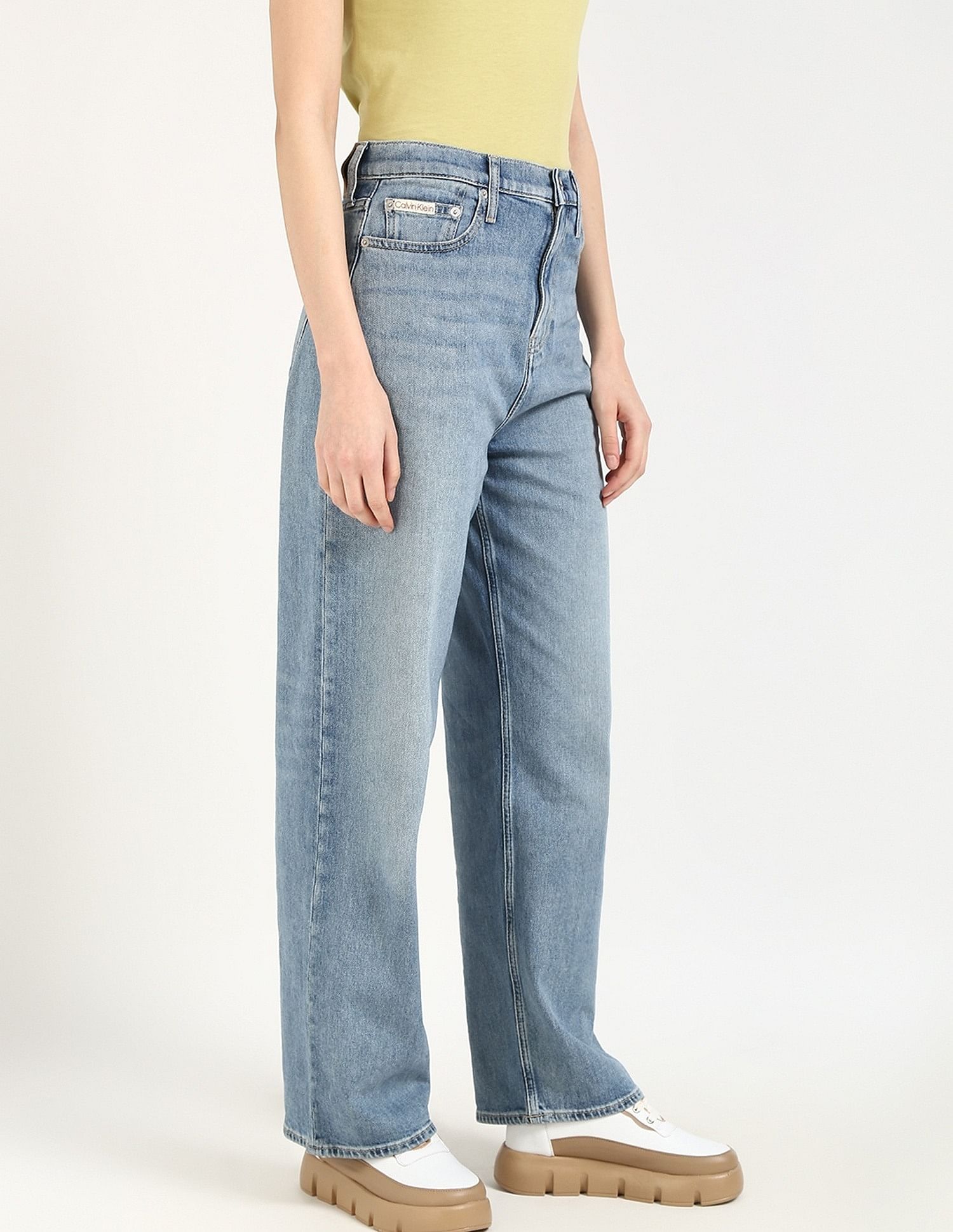 Calvin Klein Jeans Womens Whiskered Relaxed Fit Jeans