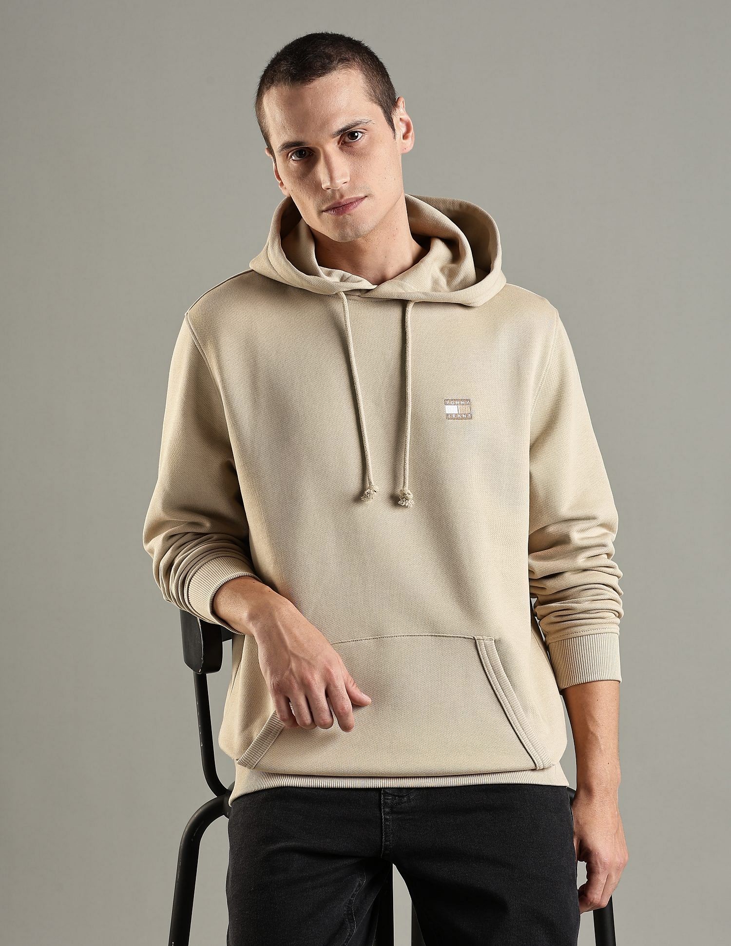 Tommy Hilfiger Solid Regular Fit Cotton Sweatshirt