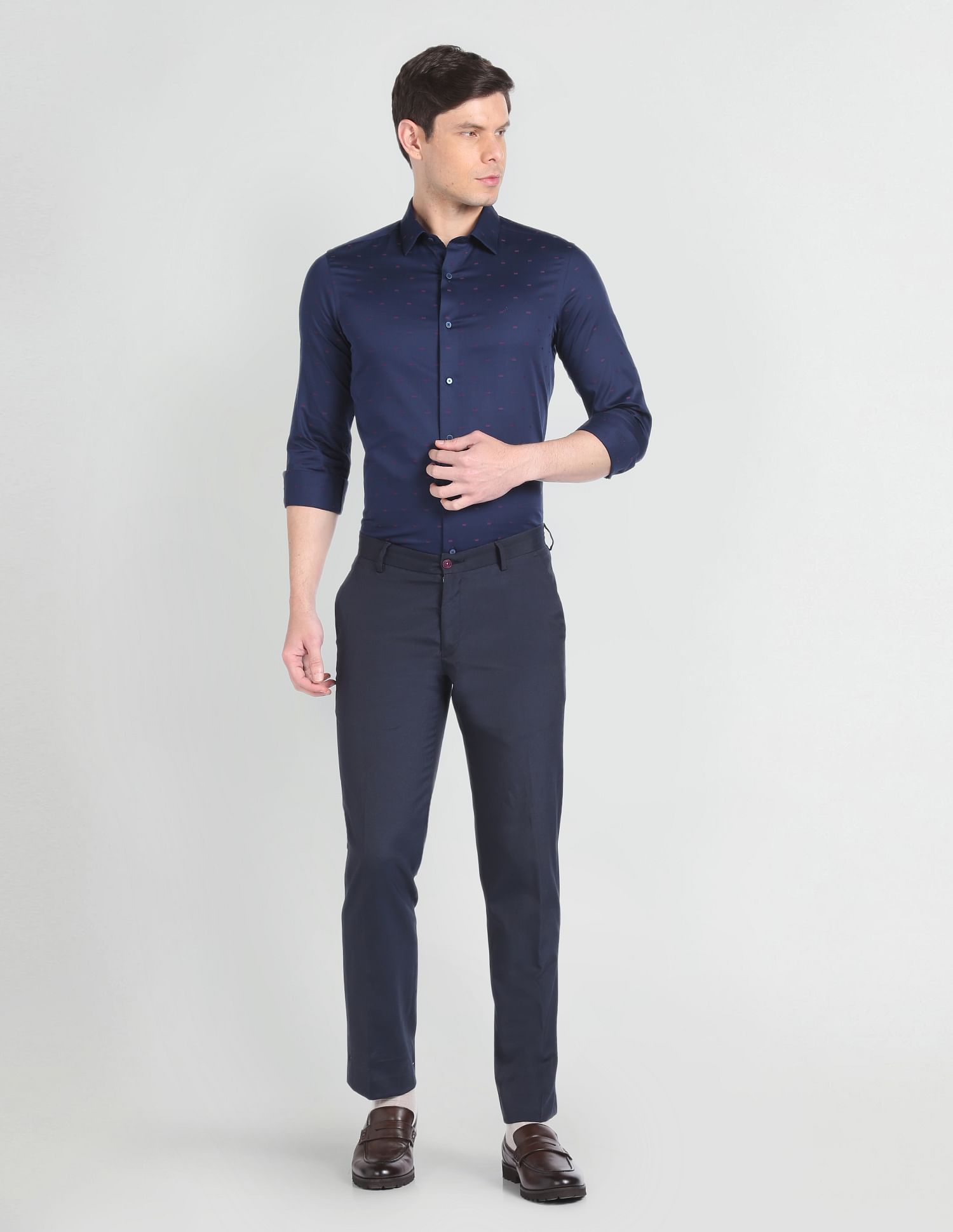 Arrow Newyork Manhattan Slim Self Design Shirt
