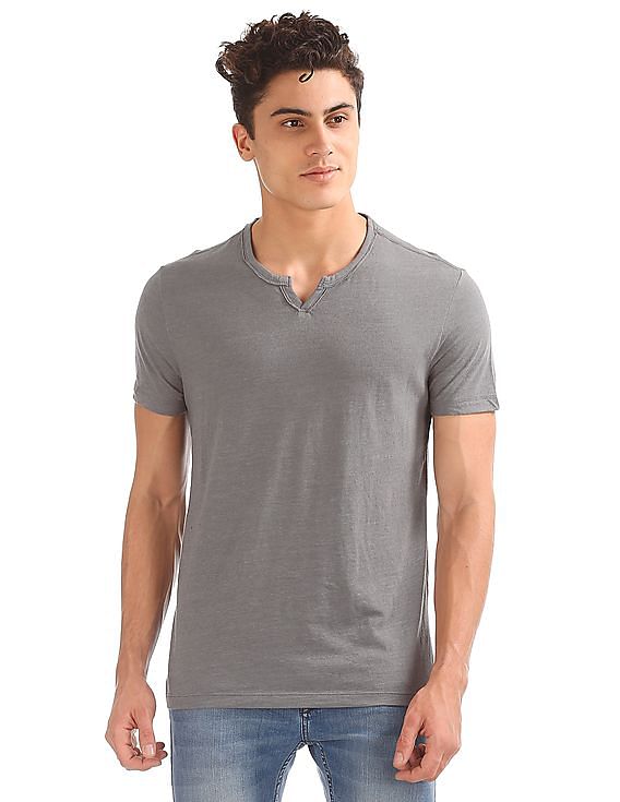 Gap notch on sale t shirt