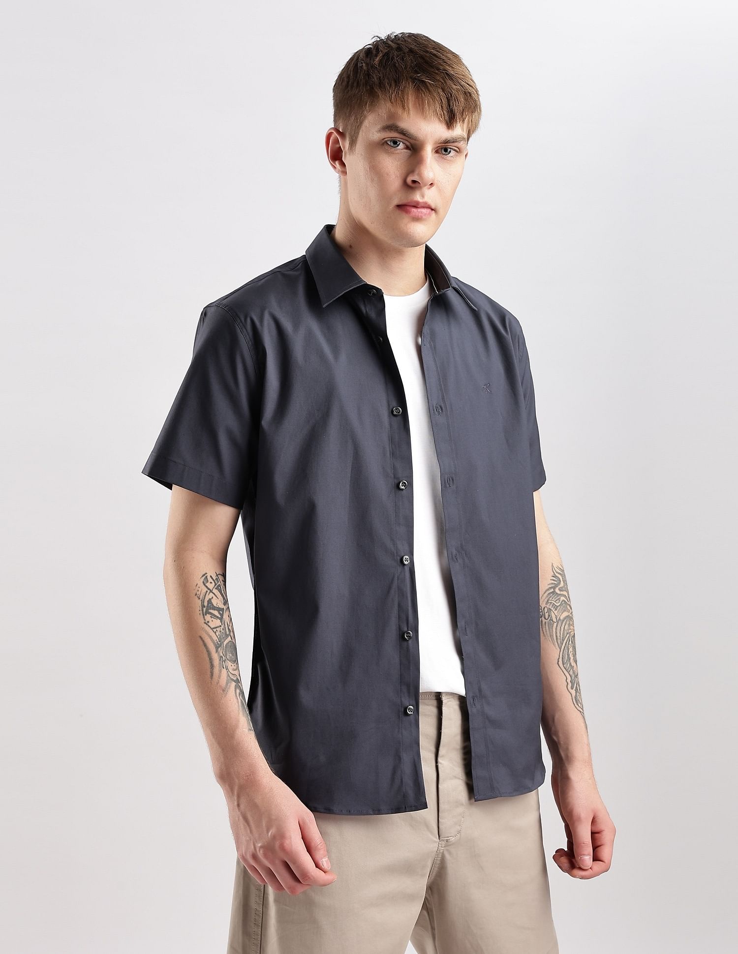 Calvin Klein Jeans Solid Regular Fit Plain Woven Shirt