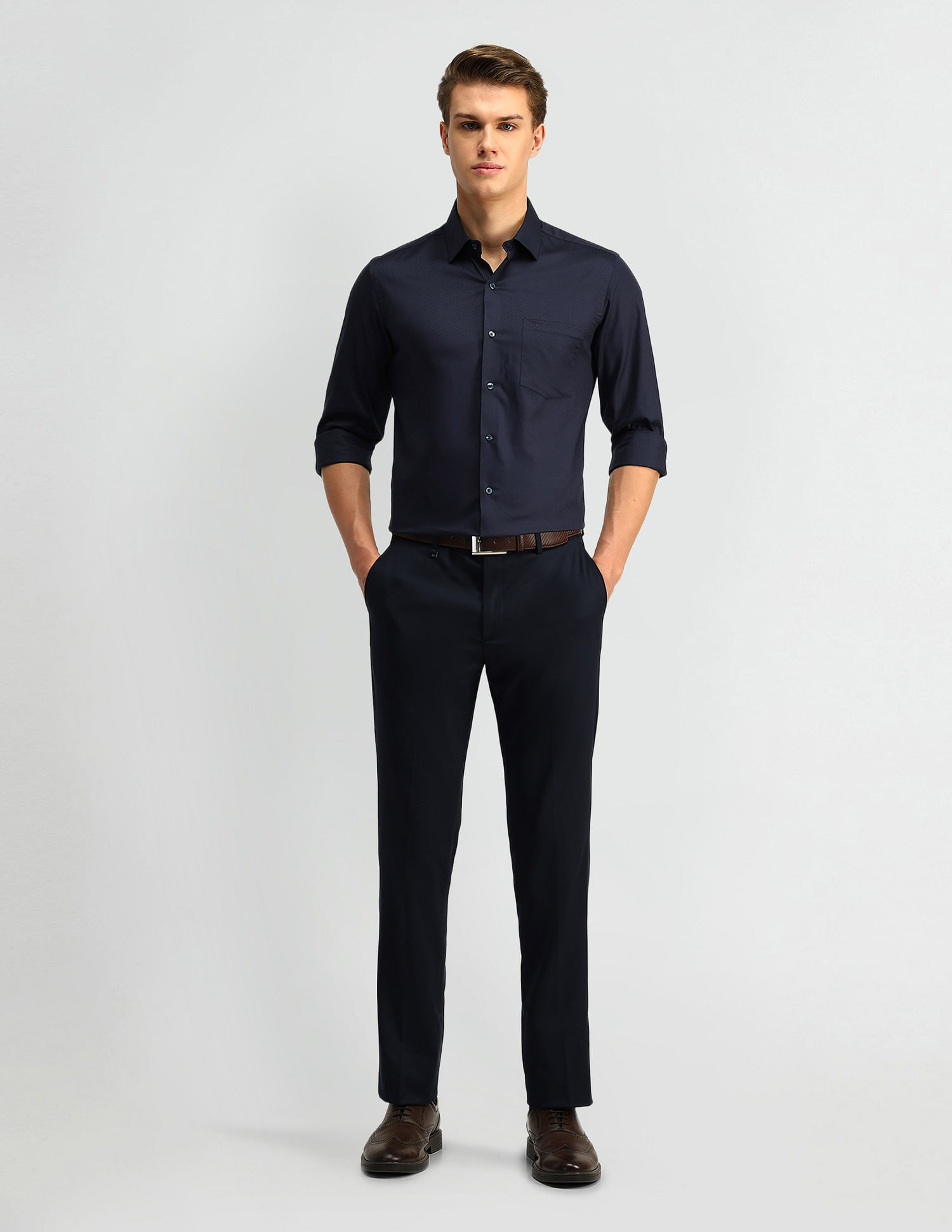 Arrow Manhattan Slim Fit Solid Shirt