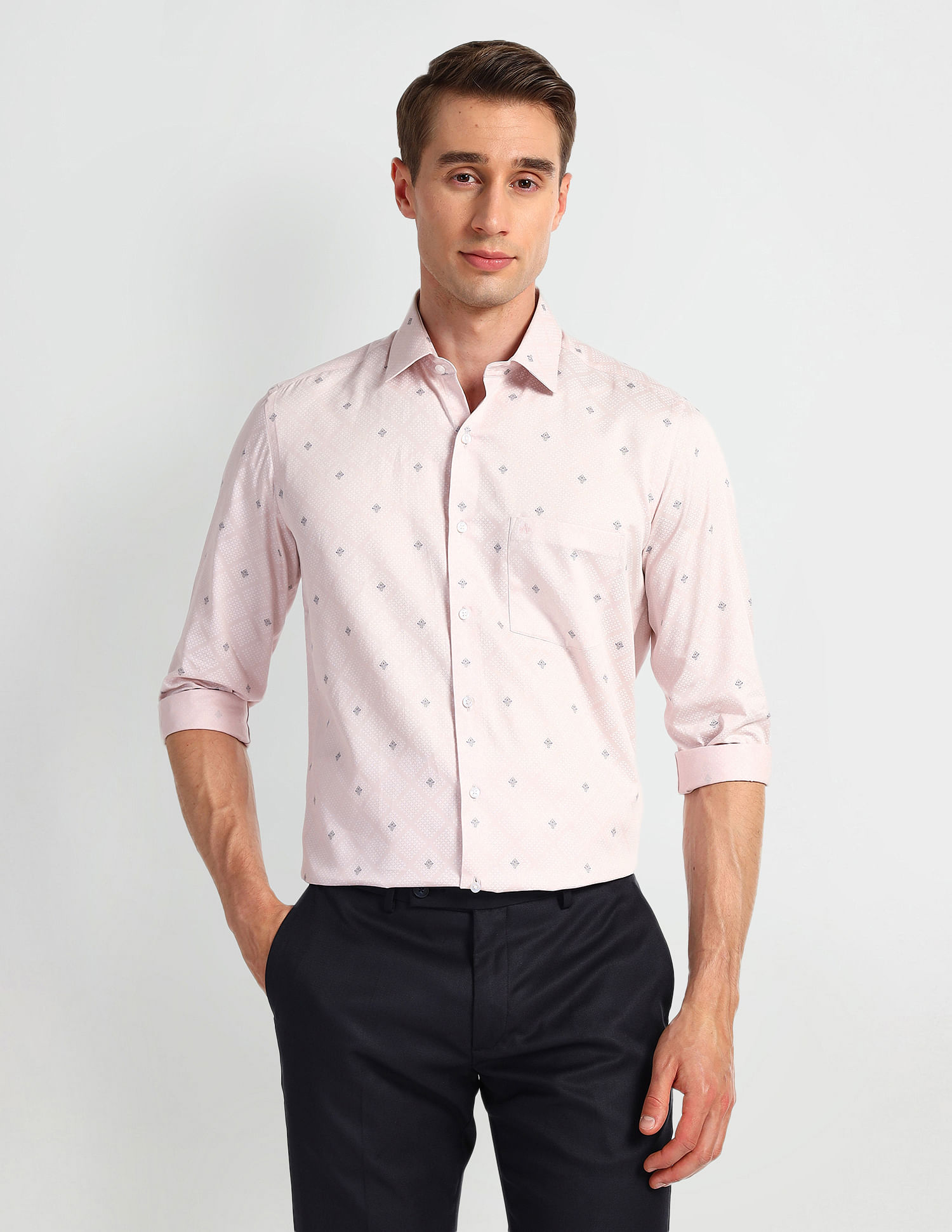 Arrow Cutaway Collar Cotton Shirt