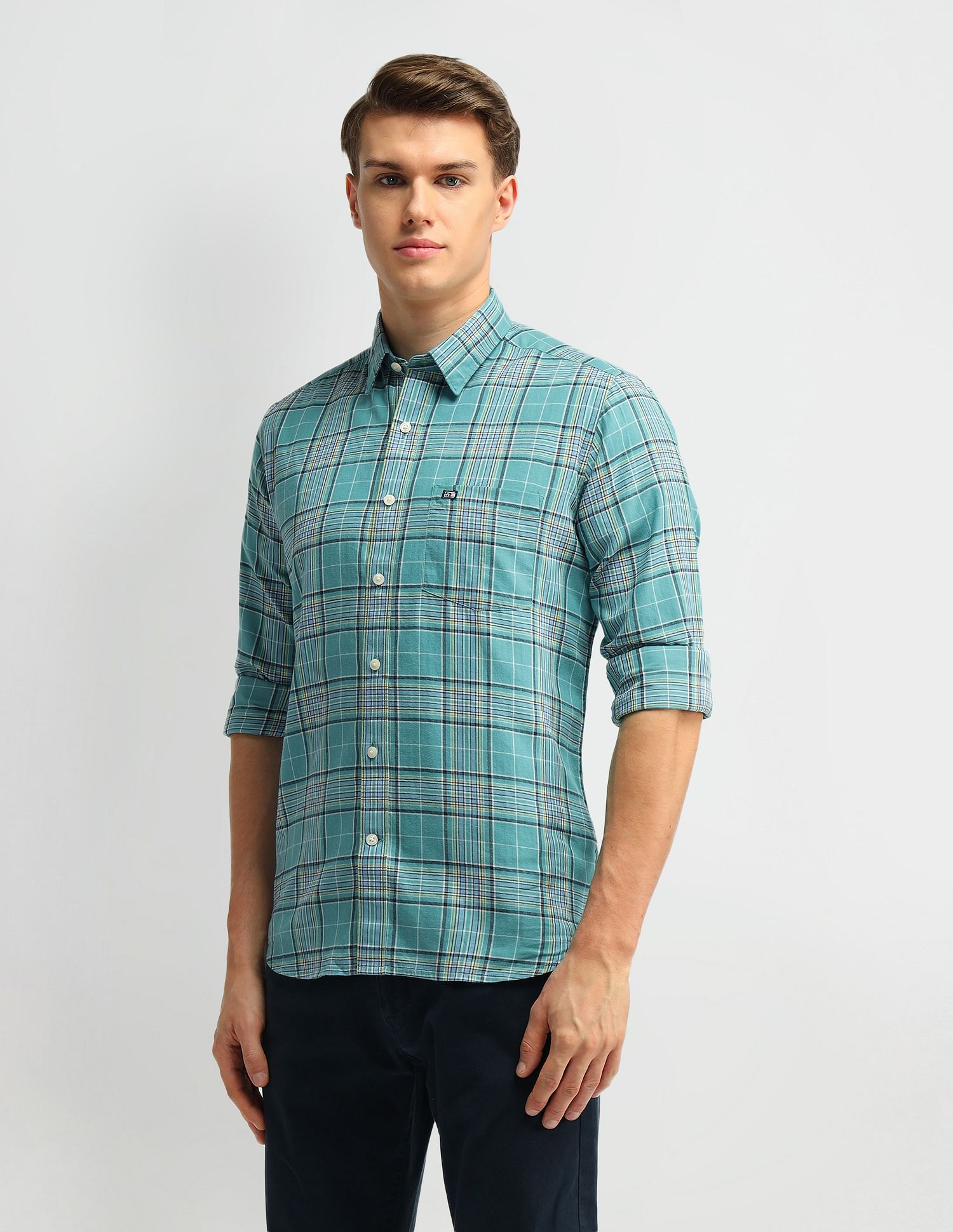 Arrow Sport Slim Fit Herringbone Shirt