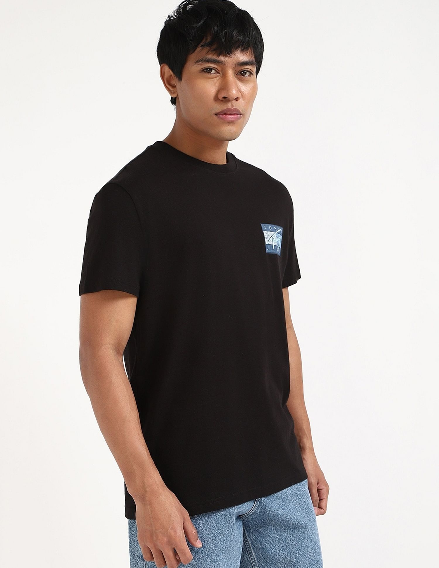 Tommy Hilfiger Logo Graphic Regular-Fit Cotton T-Shirt