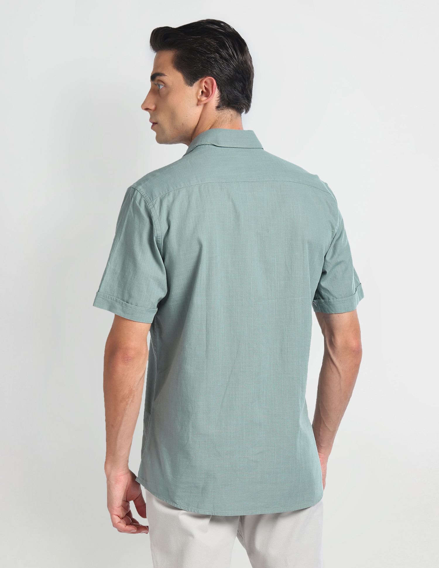 Arrow Sports Cutaway Collar Pure Cotton Shirt
