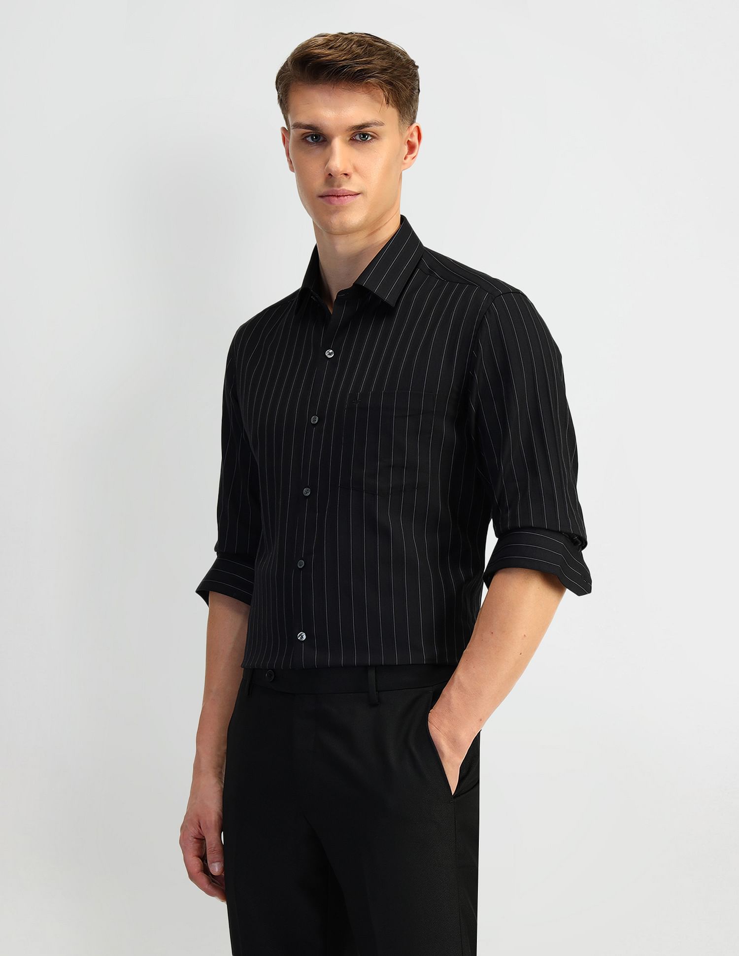 Arrow Manhattan Slim Fit Vertical Striped Shirt
