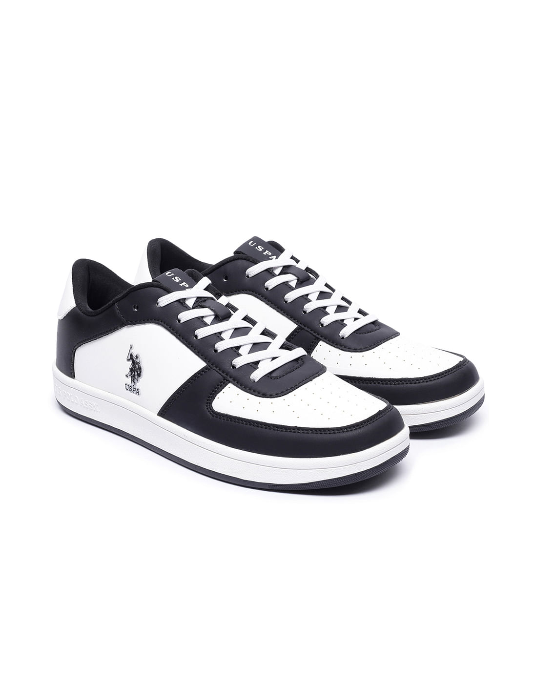 Men District Perforated Leather Sneakers Sporty Shoes White Black Grey  Casual Shoe For Woman Rubber Sole Trainer With Triangle Logo Sneaker From  Yingjing005, $100.51 | DHgate.Com
