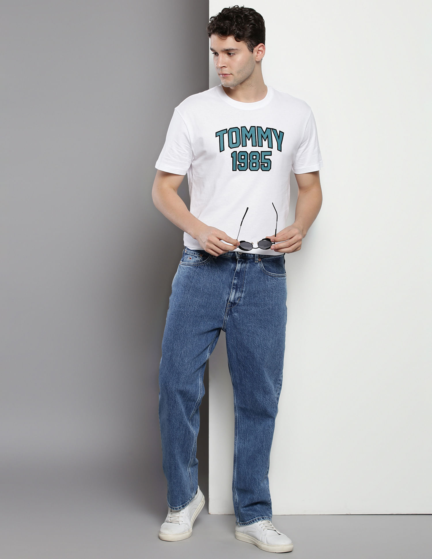 Tommy Hilfiger High Rise Rinsed Skater Loose Jeans