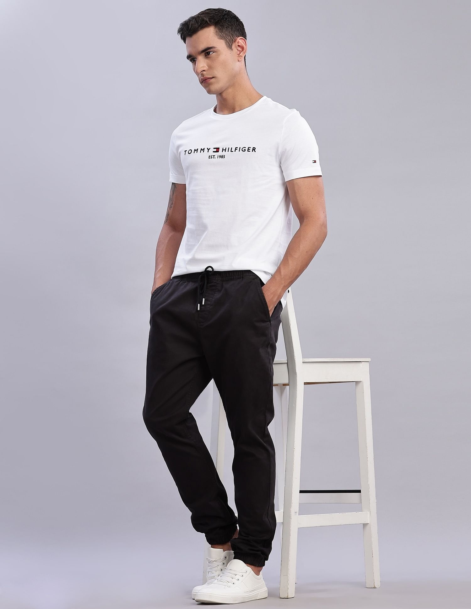 Tommy Hilfiger Mens Black Solid Jogger