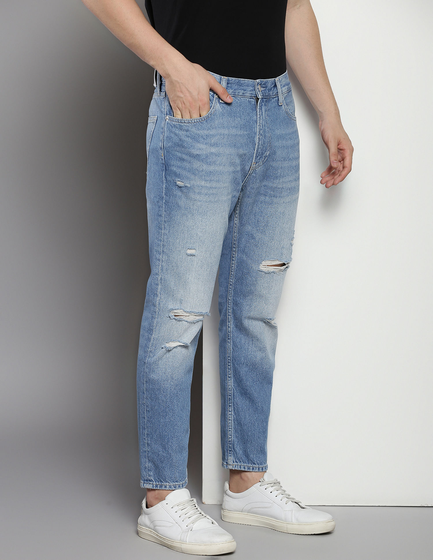 Calvin Klein Jeans Distressed Dad Jeans