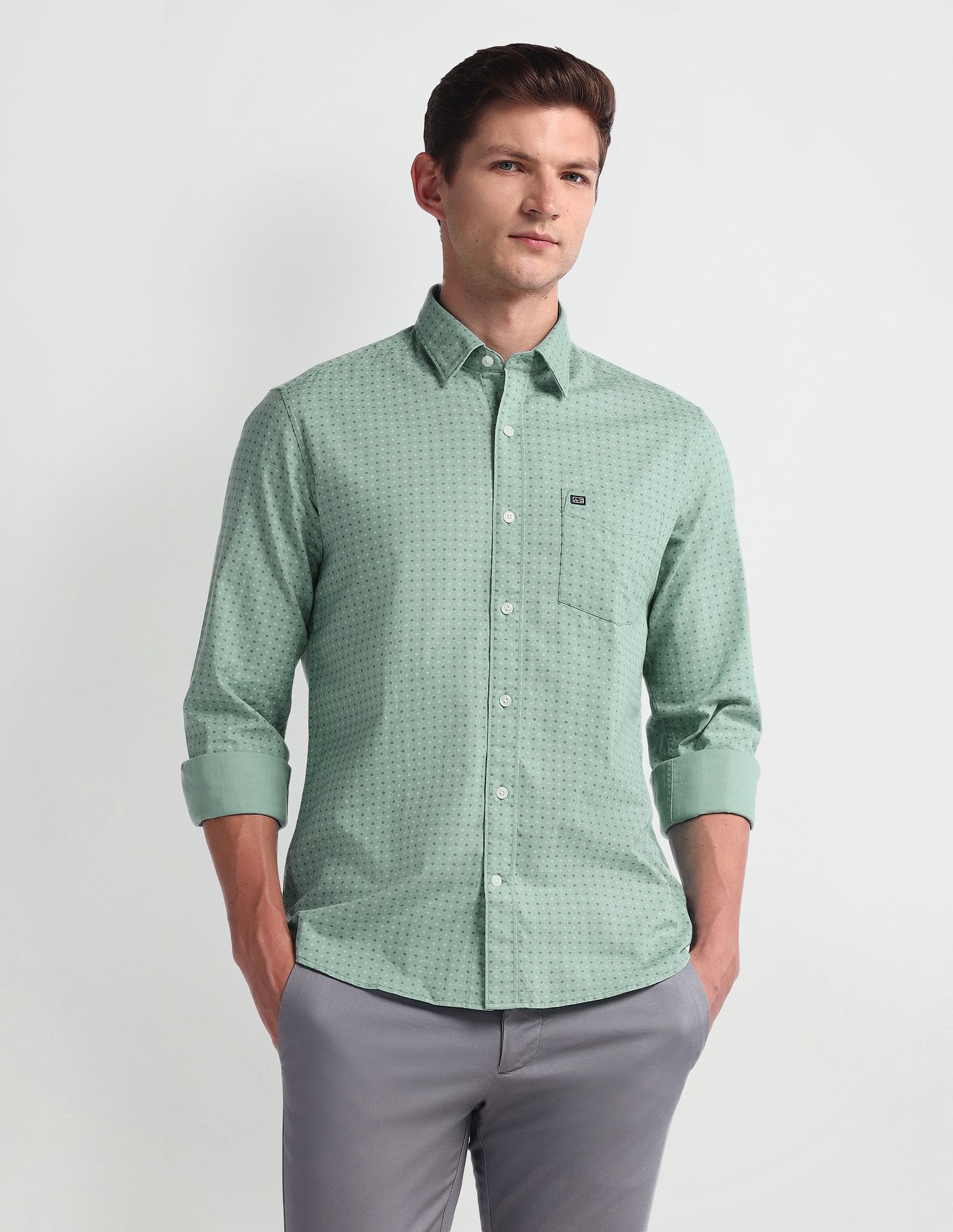 Arrow Sport Geometric Print Manhattan Slim Shirt