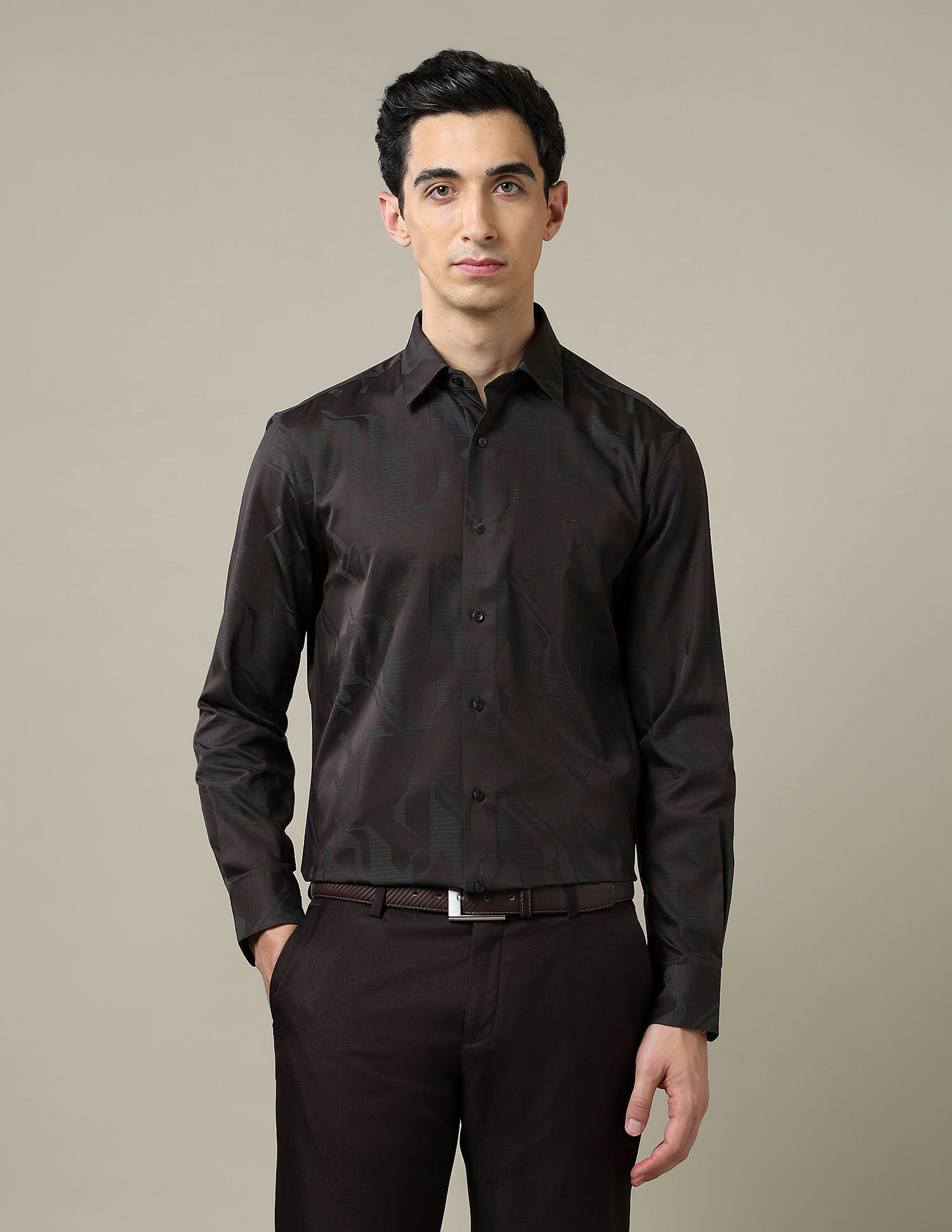 Arrow Pure Cotton Tailored Fit 1851 Shirt