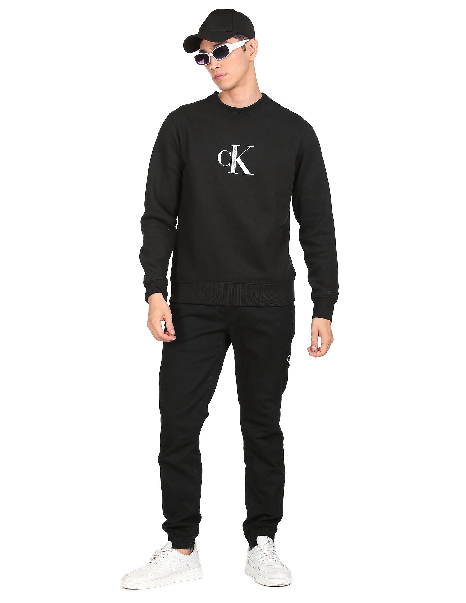 Buy Calvin Klein Jeans Men Black Crew Neck Logo Sweatshirt NNNOW