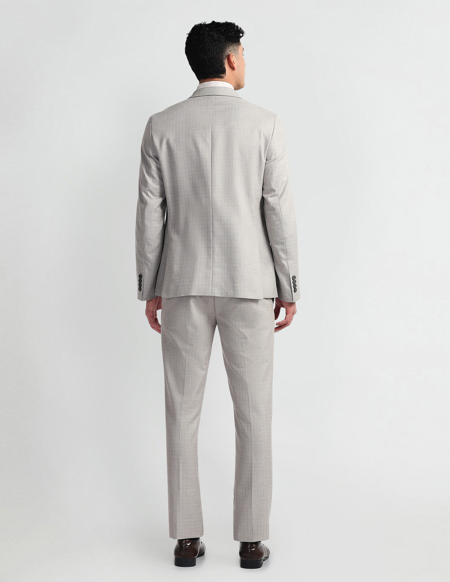 Arrow Tailored Fit Heathered Two Piece Suit