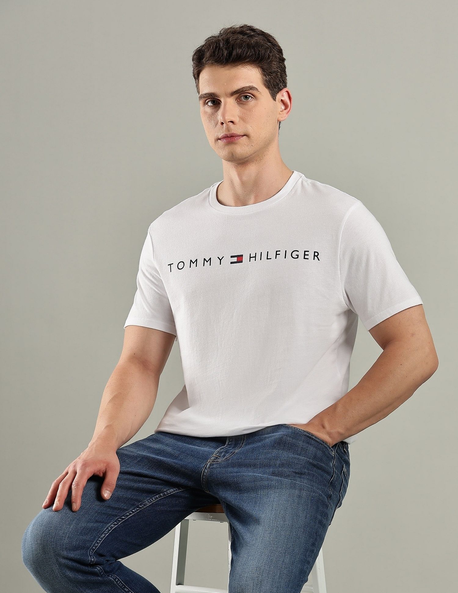Tommy Hilfiger Logo Regular-Fit Cotton T-Shirt