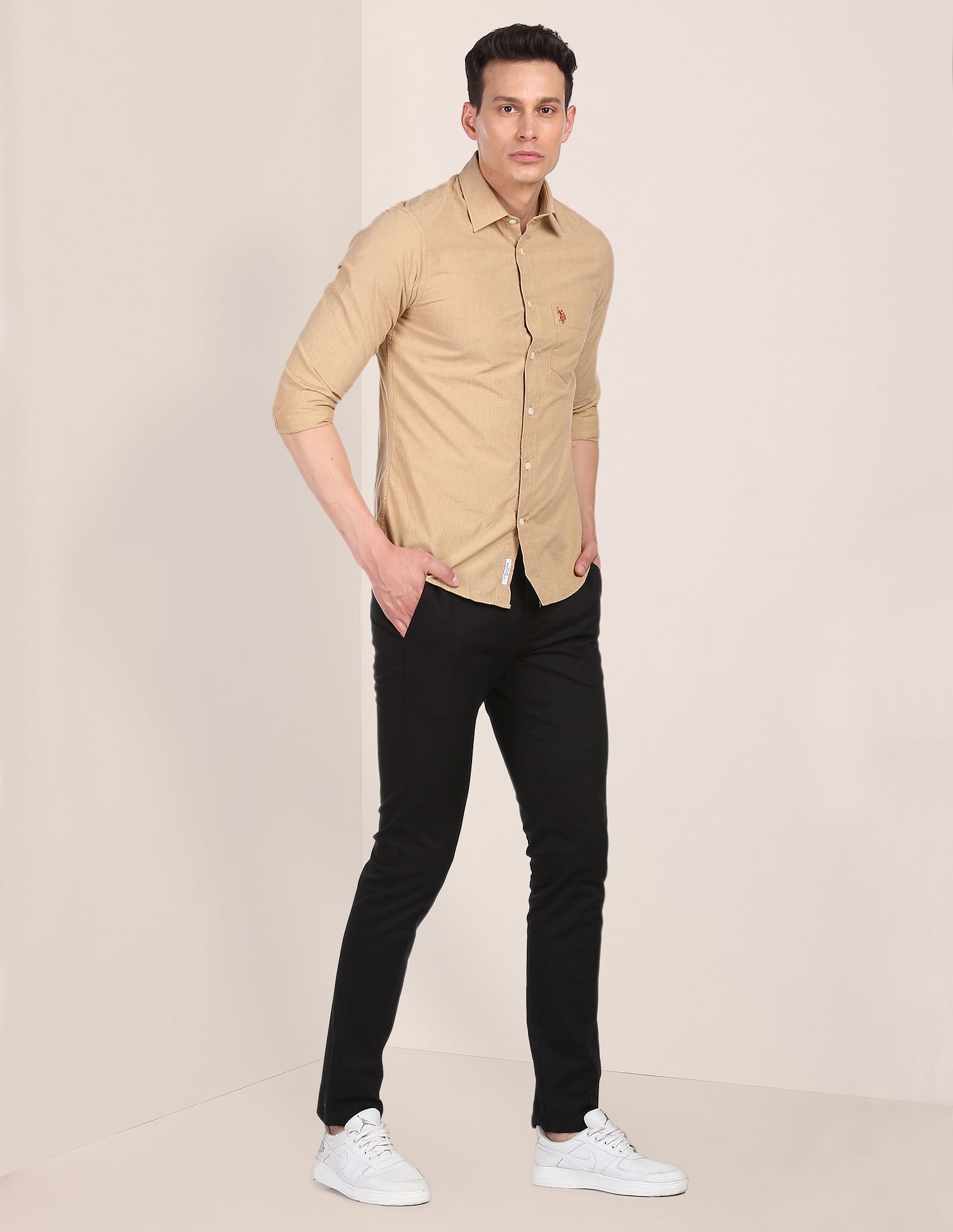 U.S. Polo Assn. Tailored Regular Fit Solid Casual Shirt