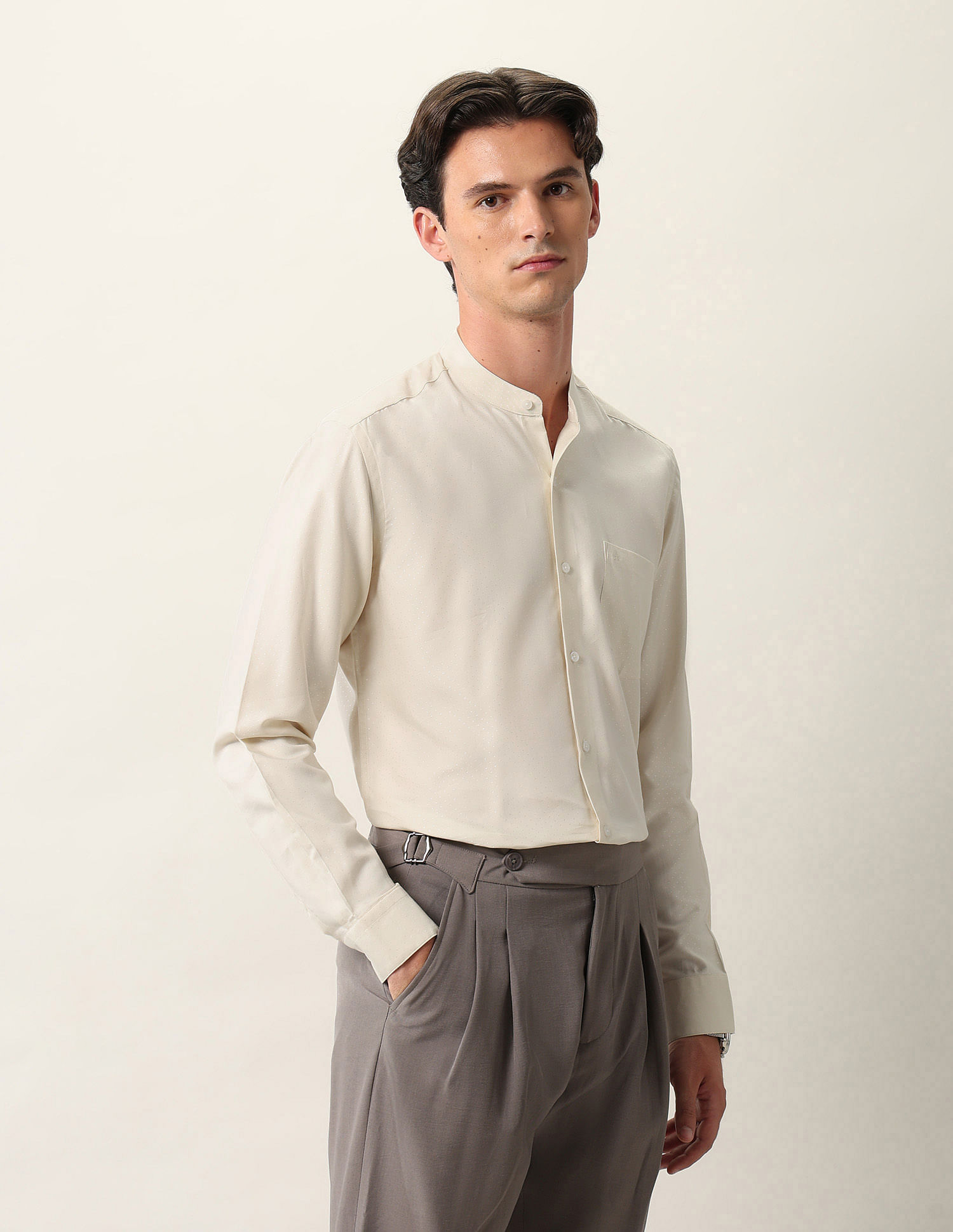 Arrow Textured Manhattan Slim Fit Ceremonial Shirt