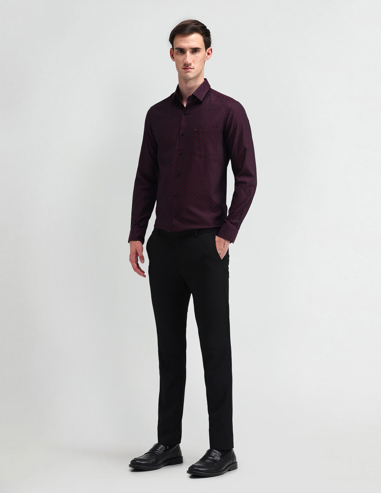 Arrow Manhattan Slim Fit Textured Shirt
