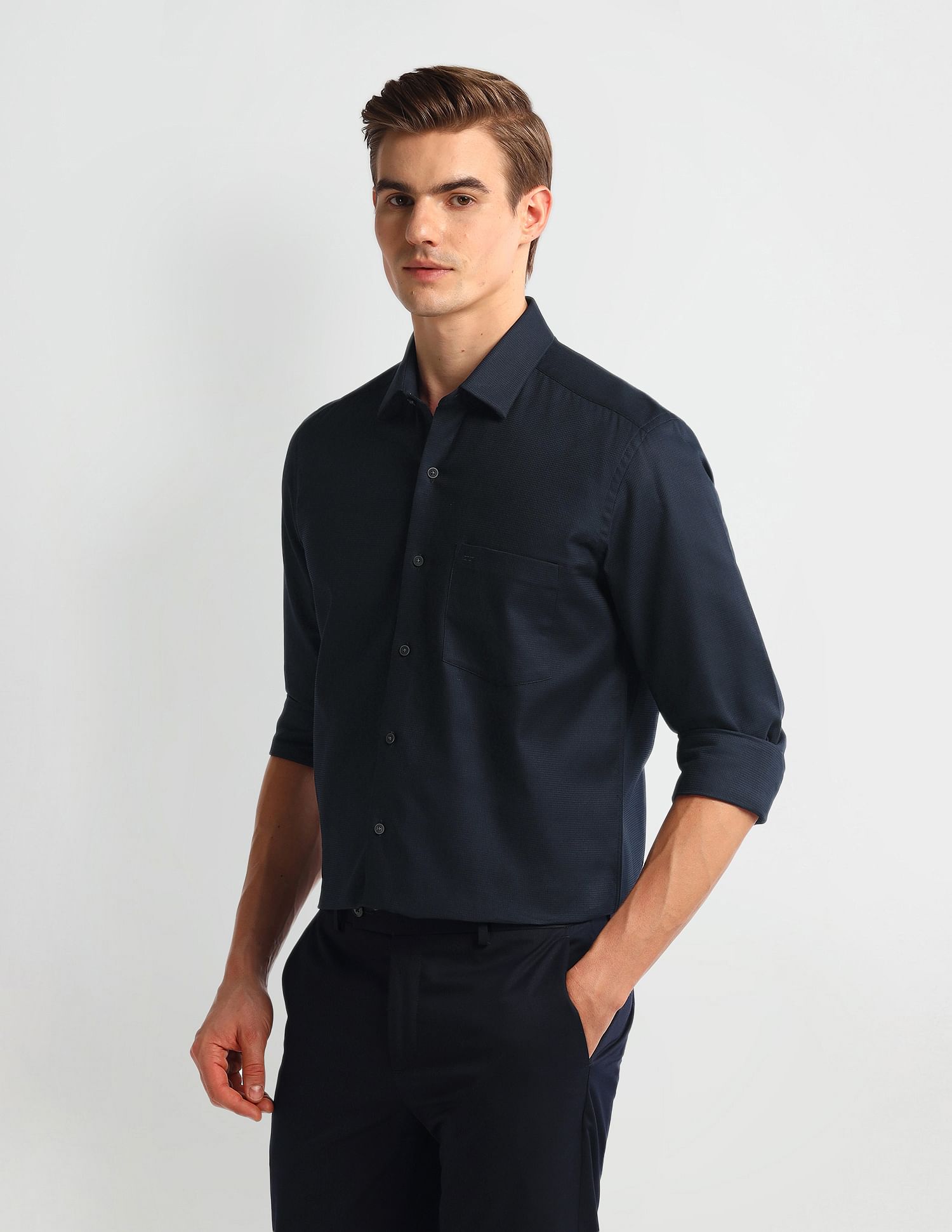 Arrow Cutaway Collar Slim Fit Shirt