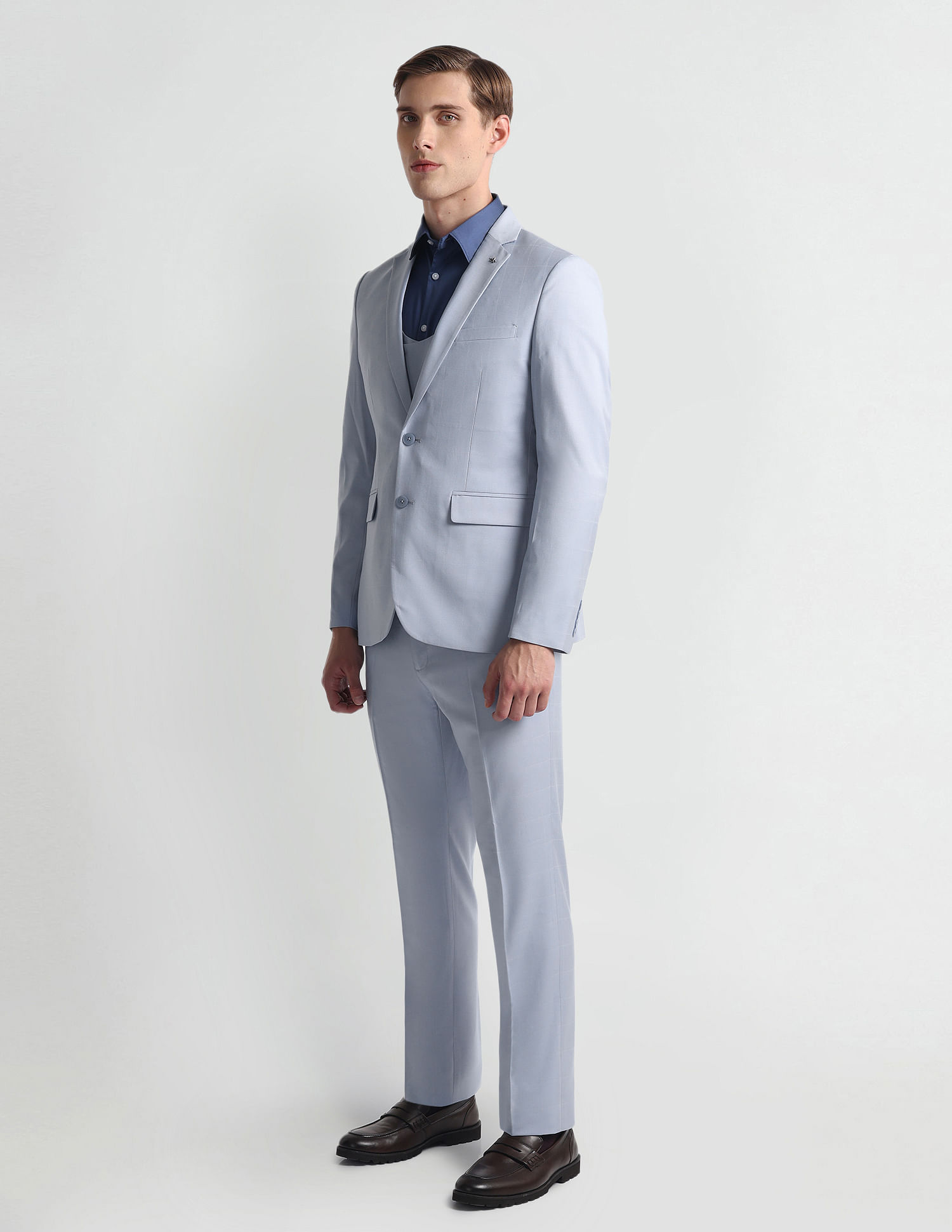 Arrow Graph Check Three Piece Suit