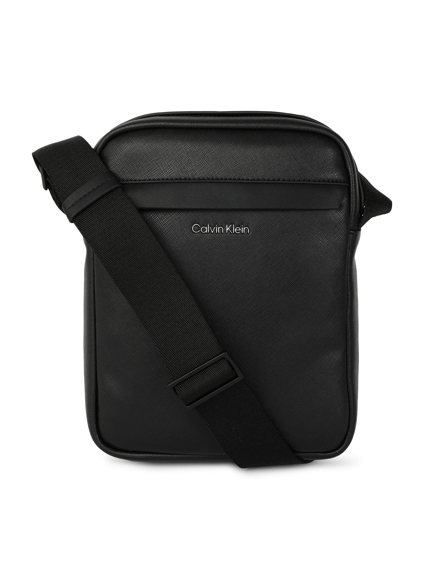 Buy Calvin Klein Men Must Reporter Bag NNNOW