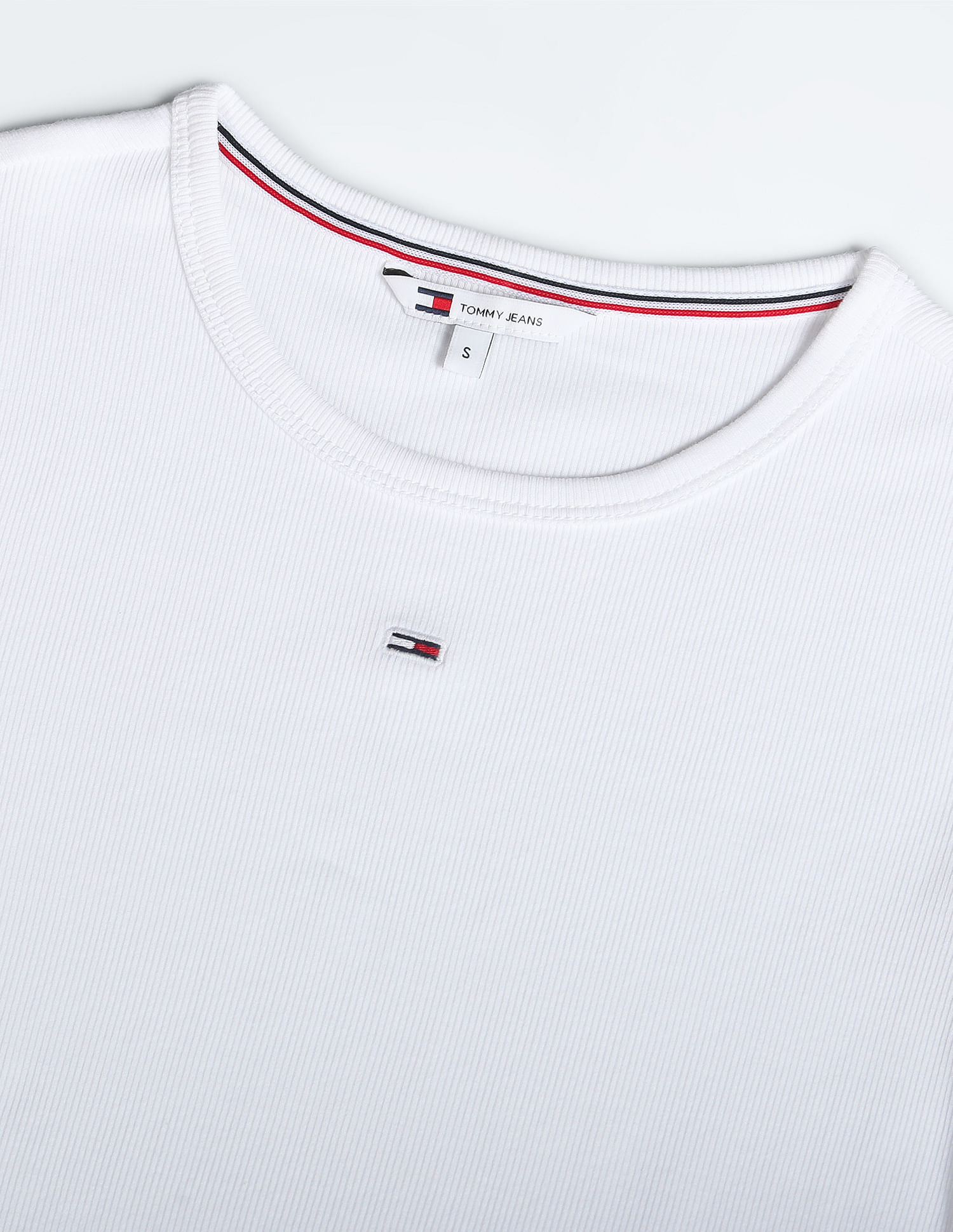 Tommy Hilfiger Slim Fit Logo Badge Essential T-Shirt