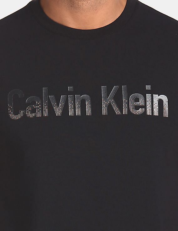 Calvin Klein Men Black Slim Fit Metallic Logo Print T-Shirt