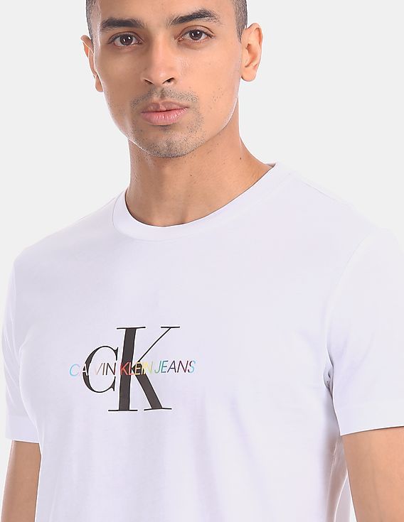 ☆関税込☆ ★Slim Fit Institutional Logo T-Shirt Core Institutional Logo Slim T-Shirt | Calvin Klein