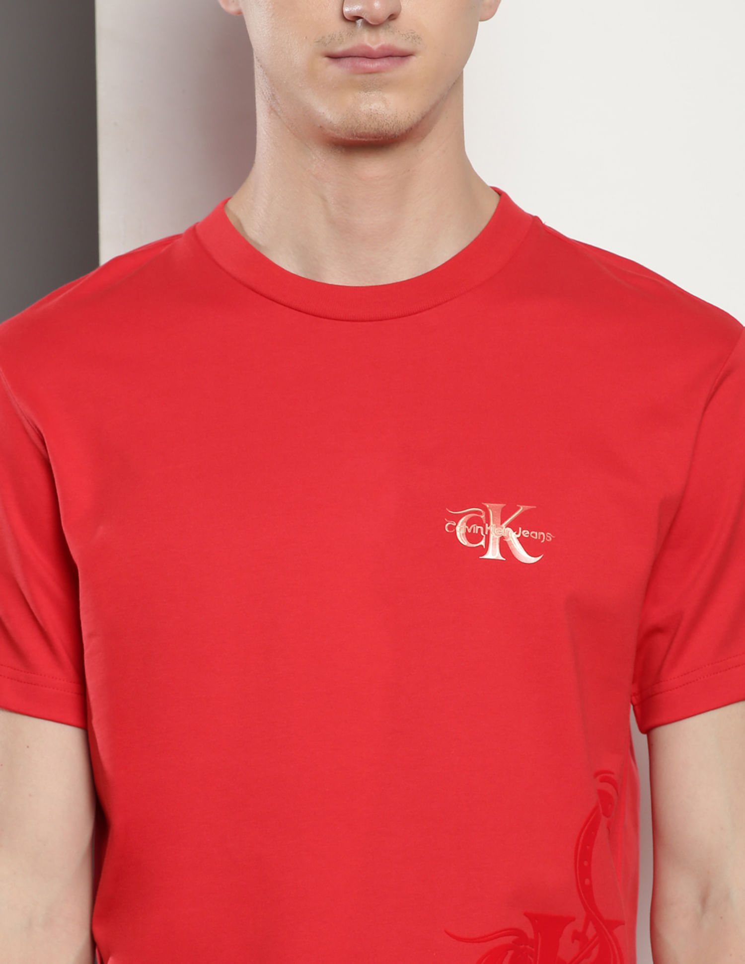 Tシャツ・カットソー   Men's Regular Fit CKJ Back Logo Graphic Short S Calvin Klein Short Sleeve Monogram Logo T-Shirt Brilliant