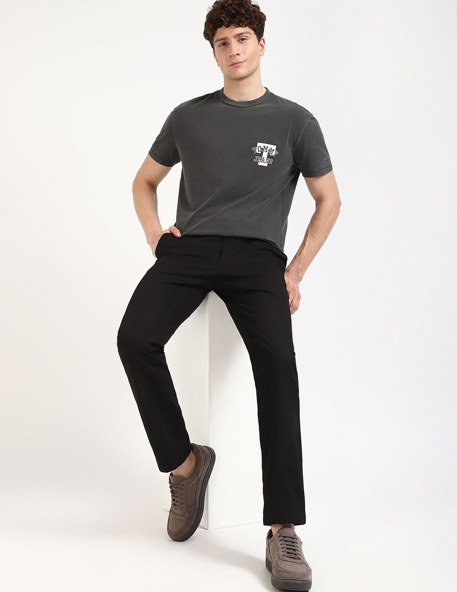 Tommy Hilfiger Logo Regular-Fit Cotton T-Shirt