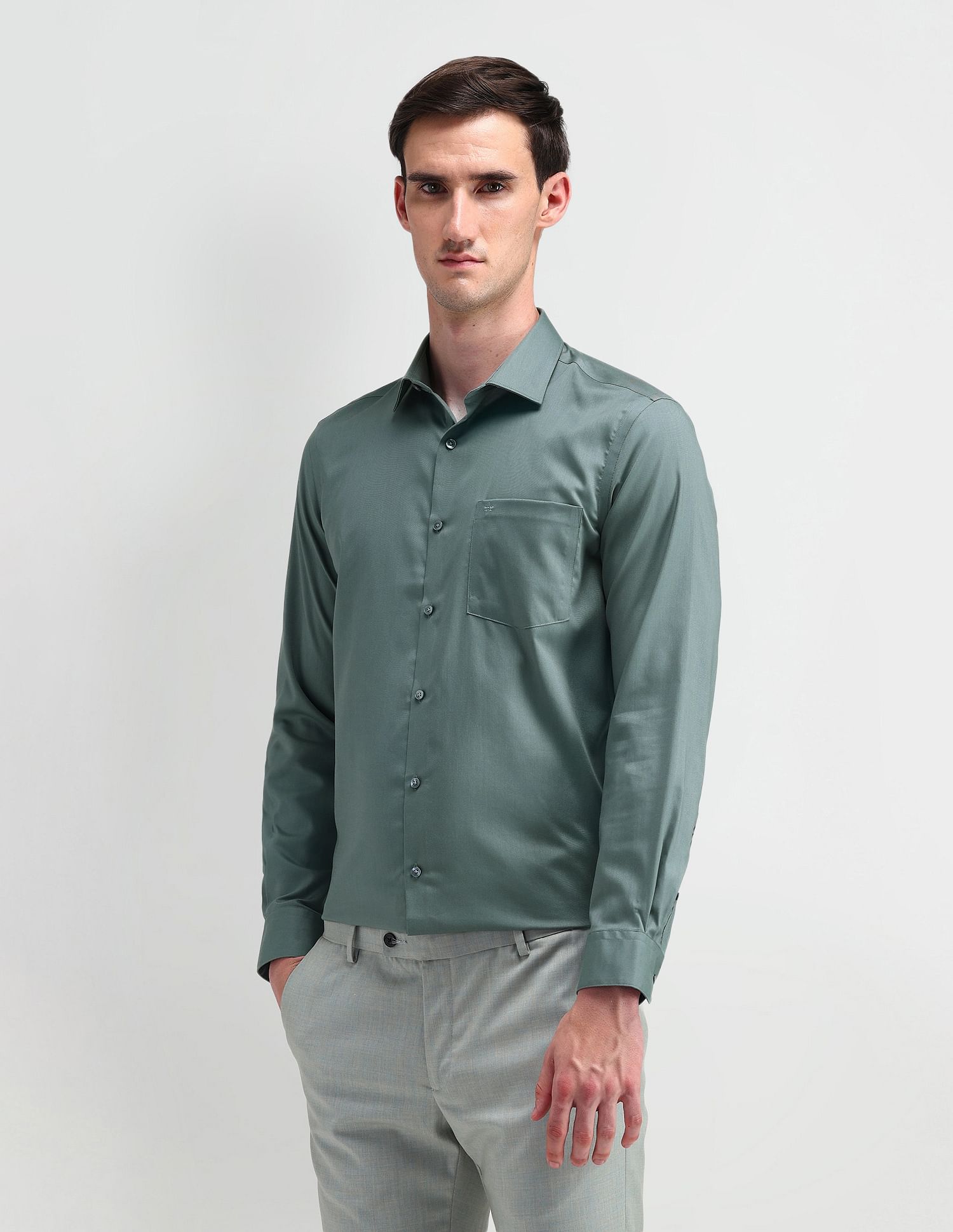 Arrow Solid Liberty Classic Fit Shirt