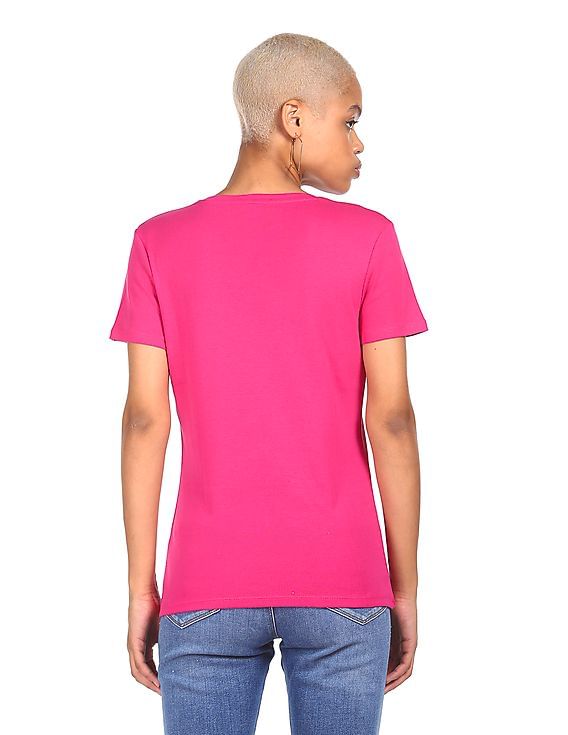 Buy Tommy Hilfiger Women Magenta Short Sleeve V-Neck T-Shirt