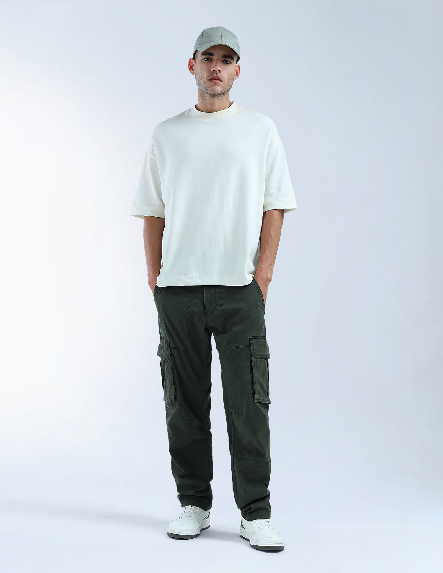 Flying Machine Relaxed Tapered Fit Mid Rise Cargo Trouser