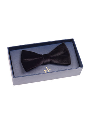 Buy Arrow Men Pre Tied Solid Bow Tie - NNNOW.com