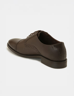 Buy Arrow Men Dagger Textured Formal Shoes - NNNOW.com