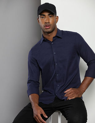 Calvin Klein Cutaway Collar Slim Fit Solid Shirt