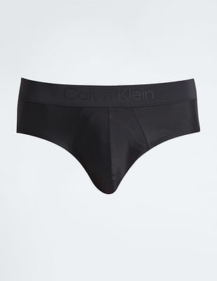 calvinklein on X: Calvin Klein Underwear briefs for him. Shop now [US  only]:   / X