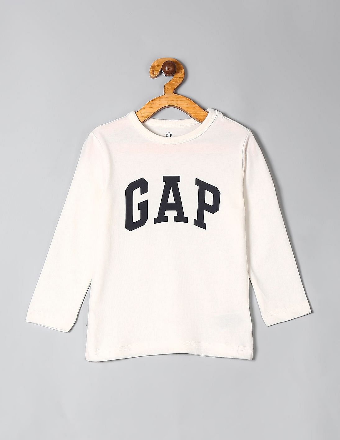 gap white long sleeve shirt