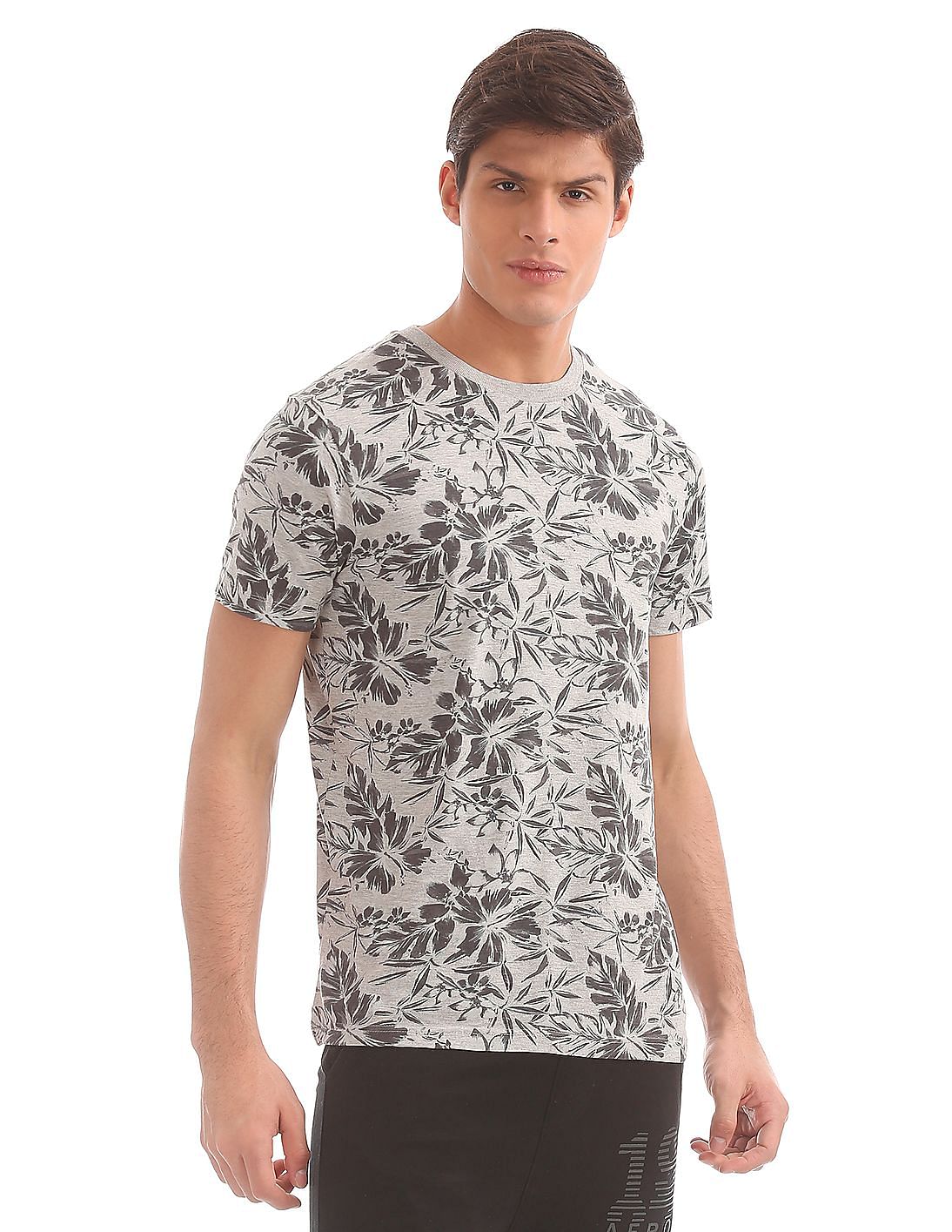 Buy Aeropostale Regular Fit Floral Print T-Shirt - NNNOW.com