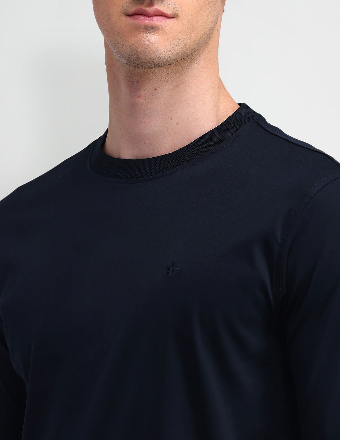 Buy Arrow Solid Ribbed Crew Neck T-Shirt - NNNOW.com