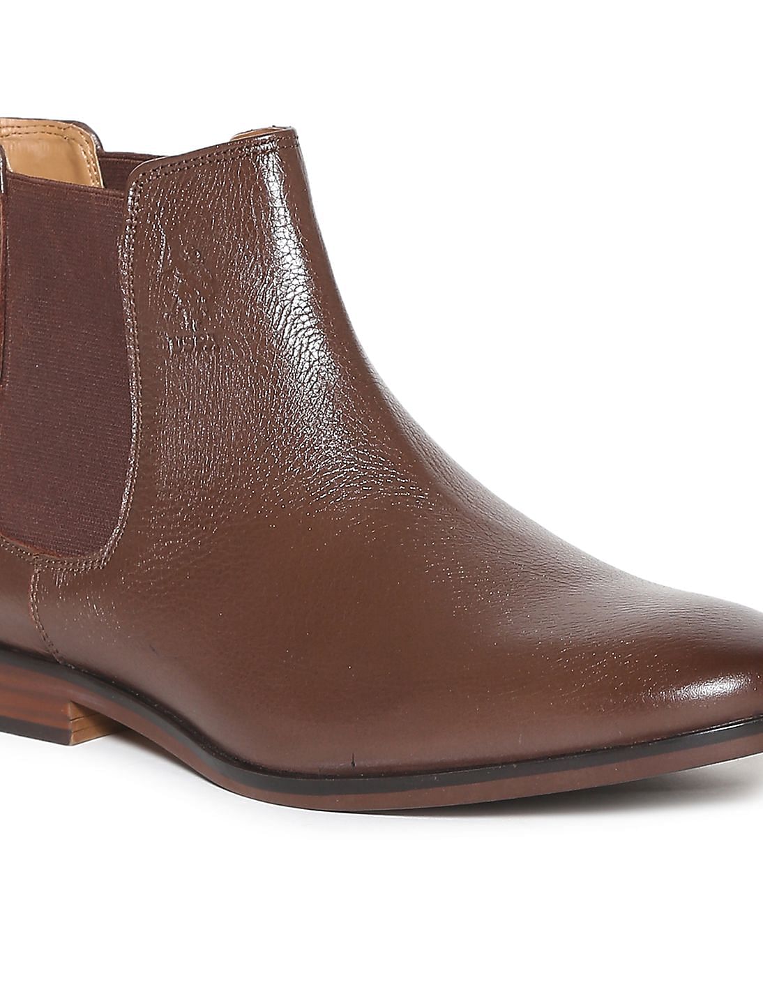 Men Brown Textured Chelsea Boots online 