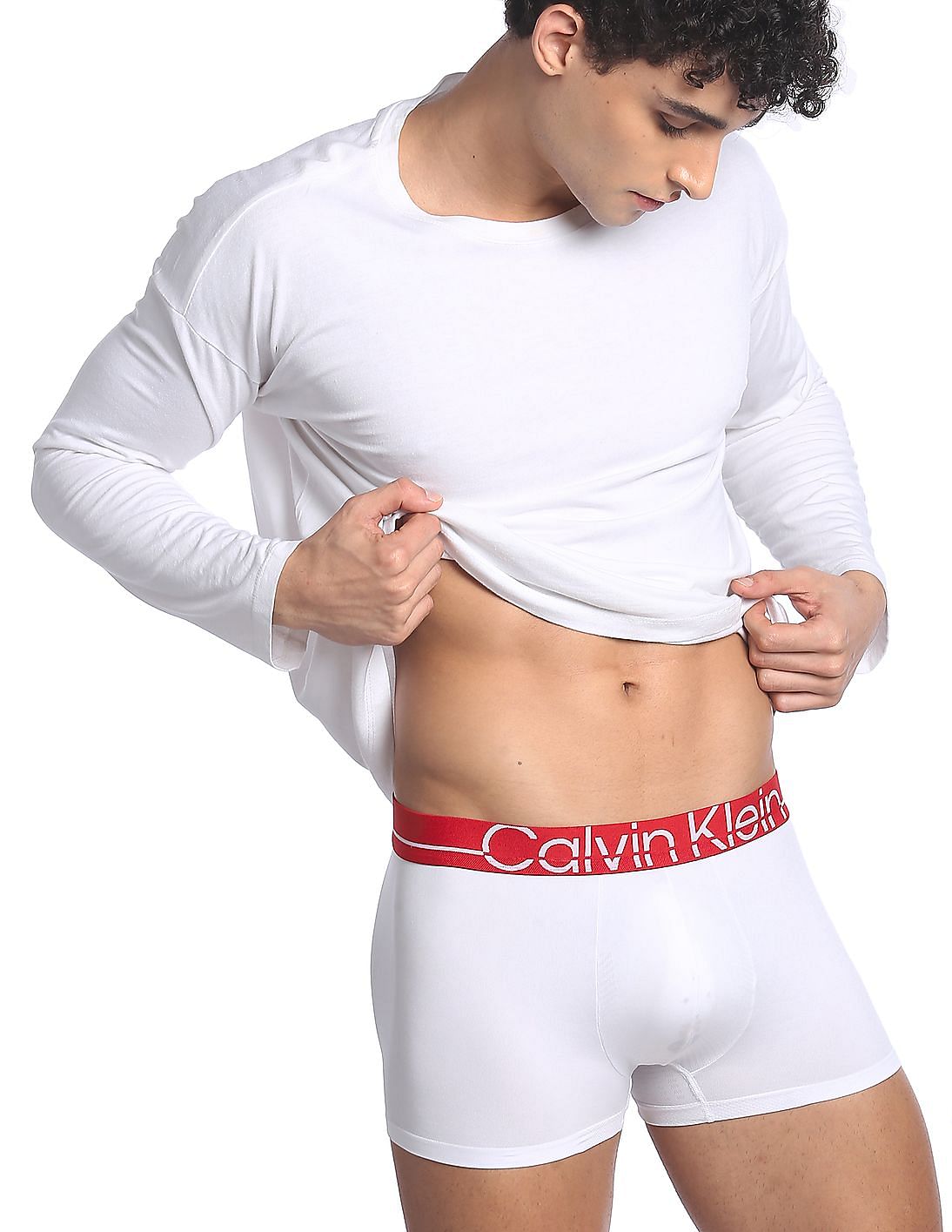 Buy Calvin Klein Underwear Men White Elasticized Waistband Solid Trunks -  NNNOW.com
