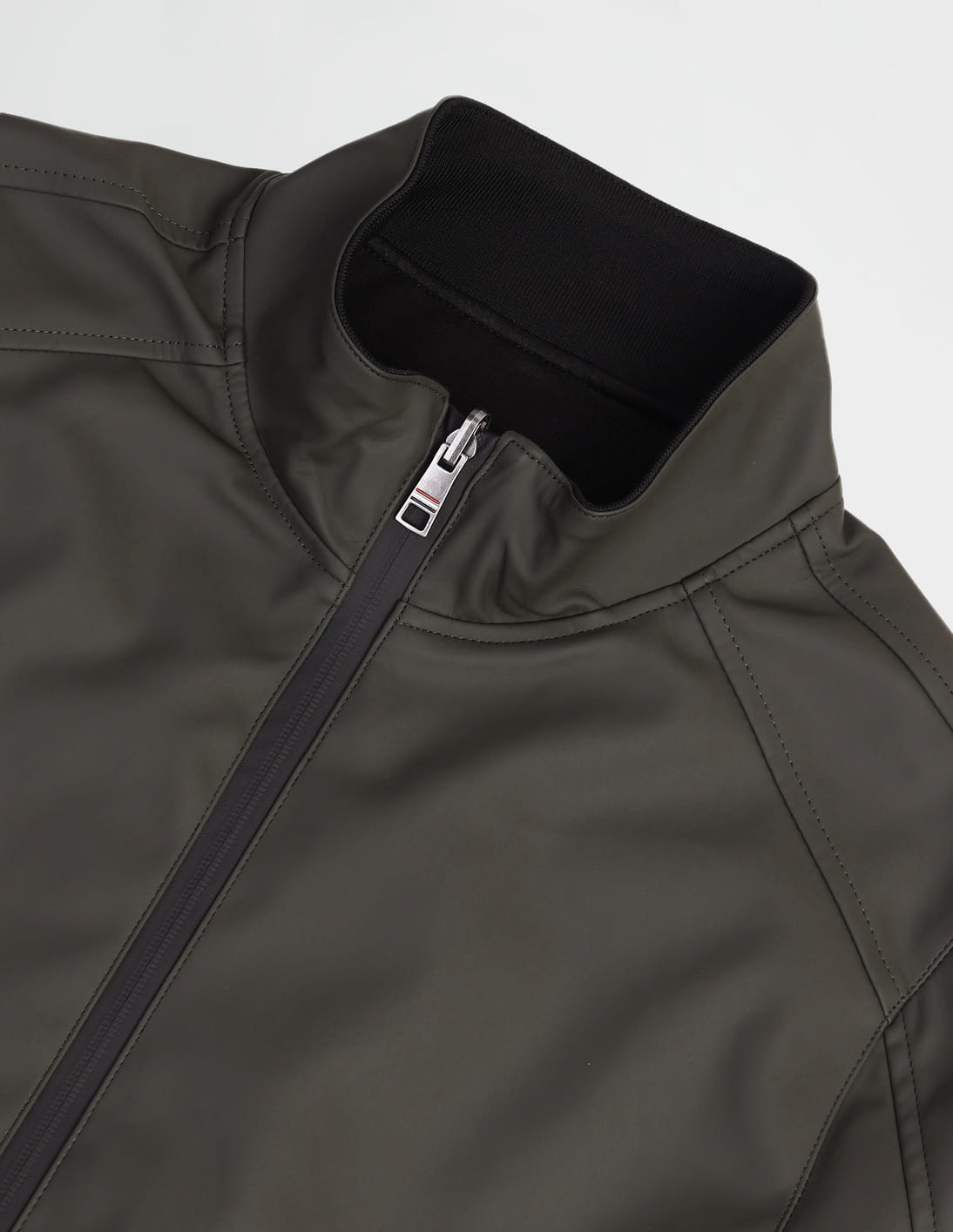 Buy Arrow Sport Solid Regular Fit Reversible Jacket - NNNOW.com