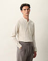 Arrow Textured Manhattan Slim Fit Ceremonial Shirt